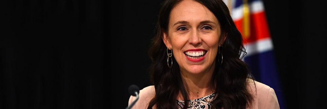 Jacinda Ardern se torna premiê mais popular da história da Nova Zelândia